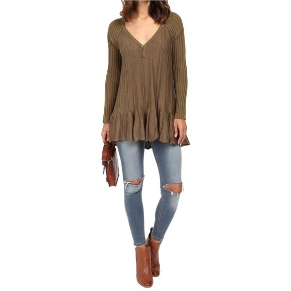 Free People Sweaters - Free People XS Ribs and Ruffles Ribbed V-Neck Tunic Sweater Olive Green